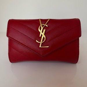 CASSANDRE MATELASSÉ SMALL ENVELOPE WALLET IN GRAIN DE POUDRE EMBOSSED LEATHER